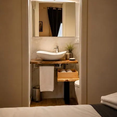 Casa de hóspedes Tamb&b 3 Deluxe Double With Private Bathroom